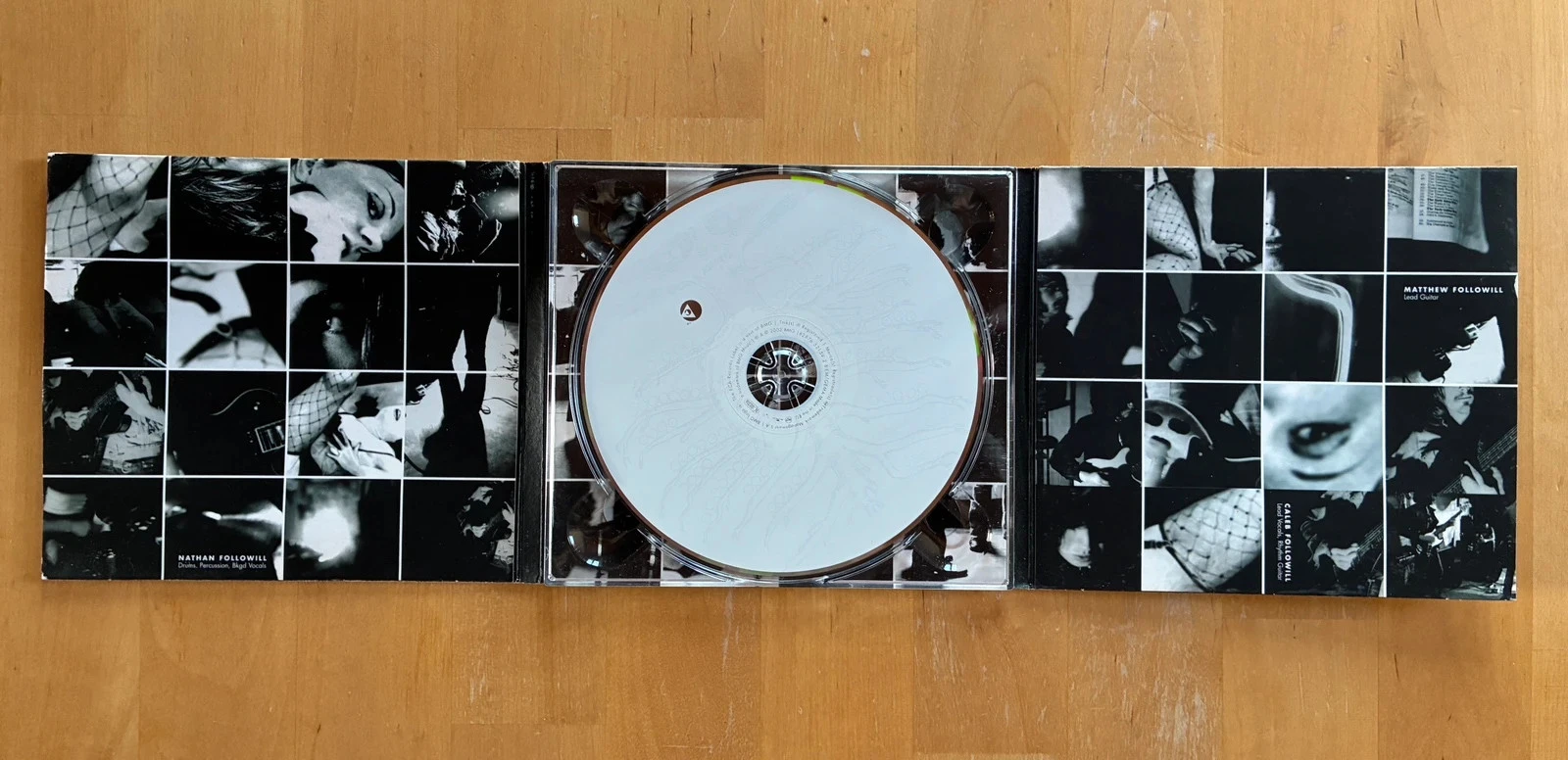 CD digipack Kings of Leon Youth and Young Manhood. – photo 3